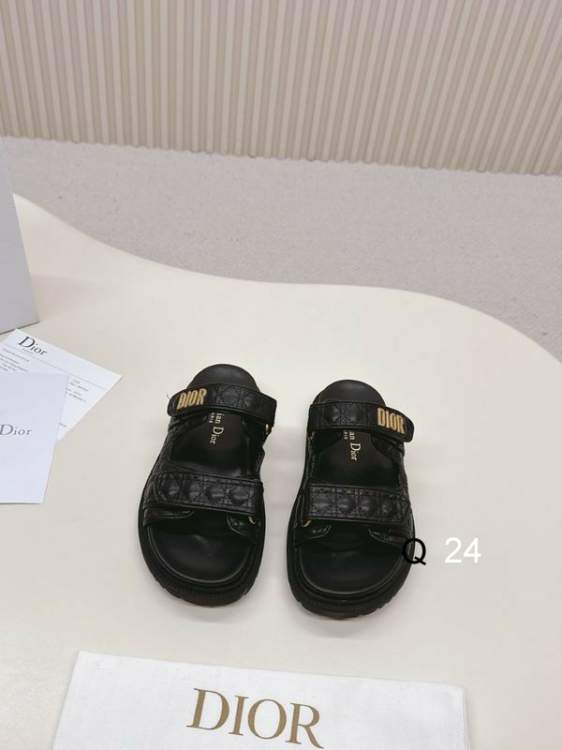 Picture of Dior Shoes _SKUDiorsz35-40RW04173325